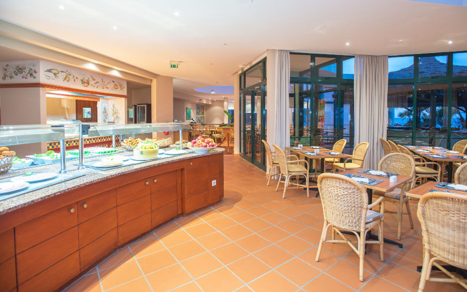 Pestana Ocean Bay Resort Фуншал Екстериор снимка